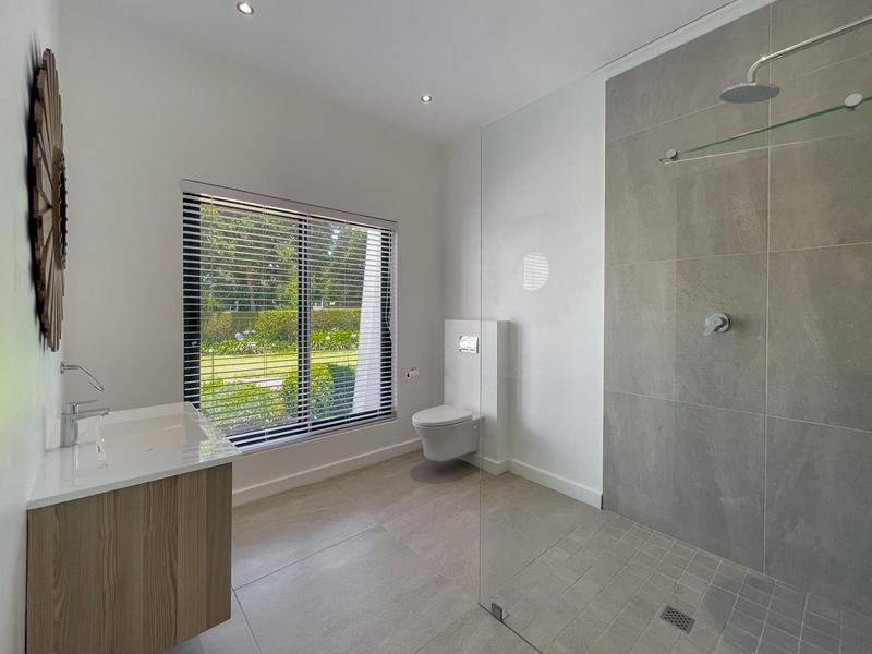 To Let 6 Bedroom Property for Rent in Constantia Western Cape